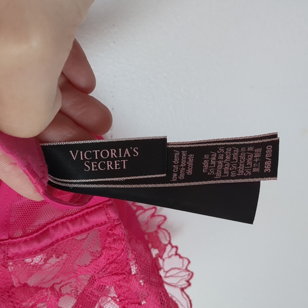 Victorias Sexret Lowcut Demi Bra 36 B - Picture 3 of 6